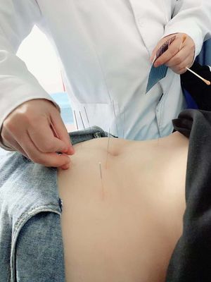 醫生提醒 長期做這5件事，脂肪肝遲早會“毀掉”你，針灸助調理